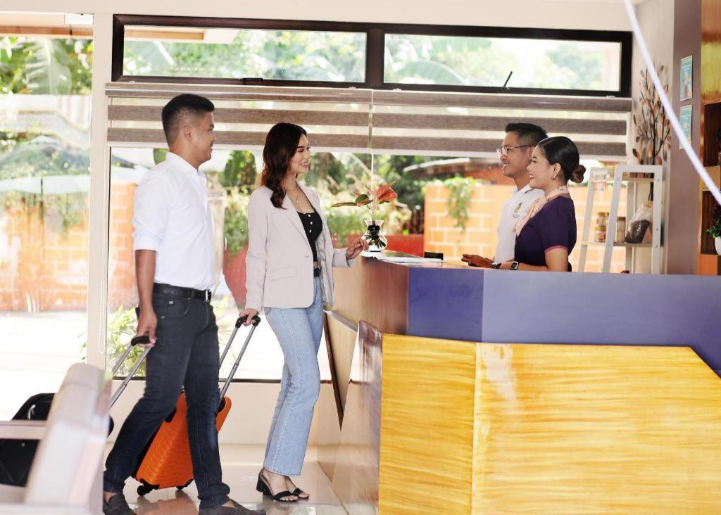 Hotel Aerostop & Restaurant Plaridel (Luzon)