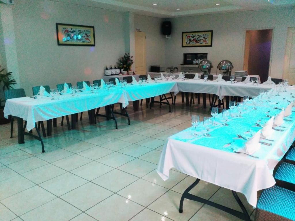 Aerostop & Restaurant Hotel 2*